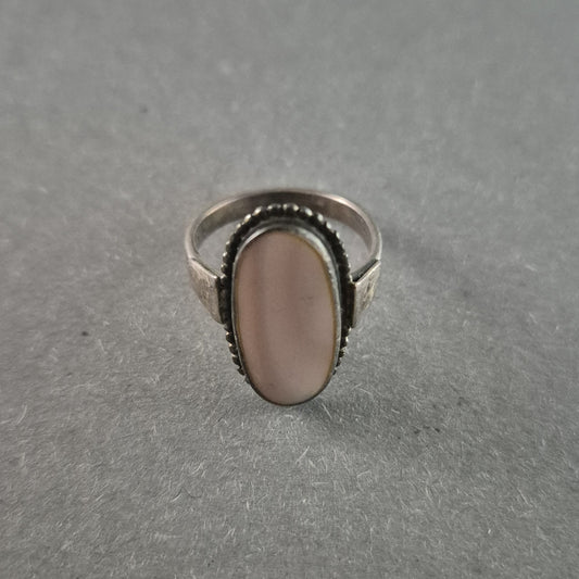 Eleganter Vintage-Silberring mit Rosenquarz – Klassische Handarbeit