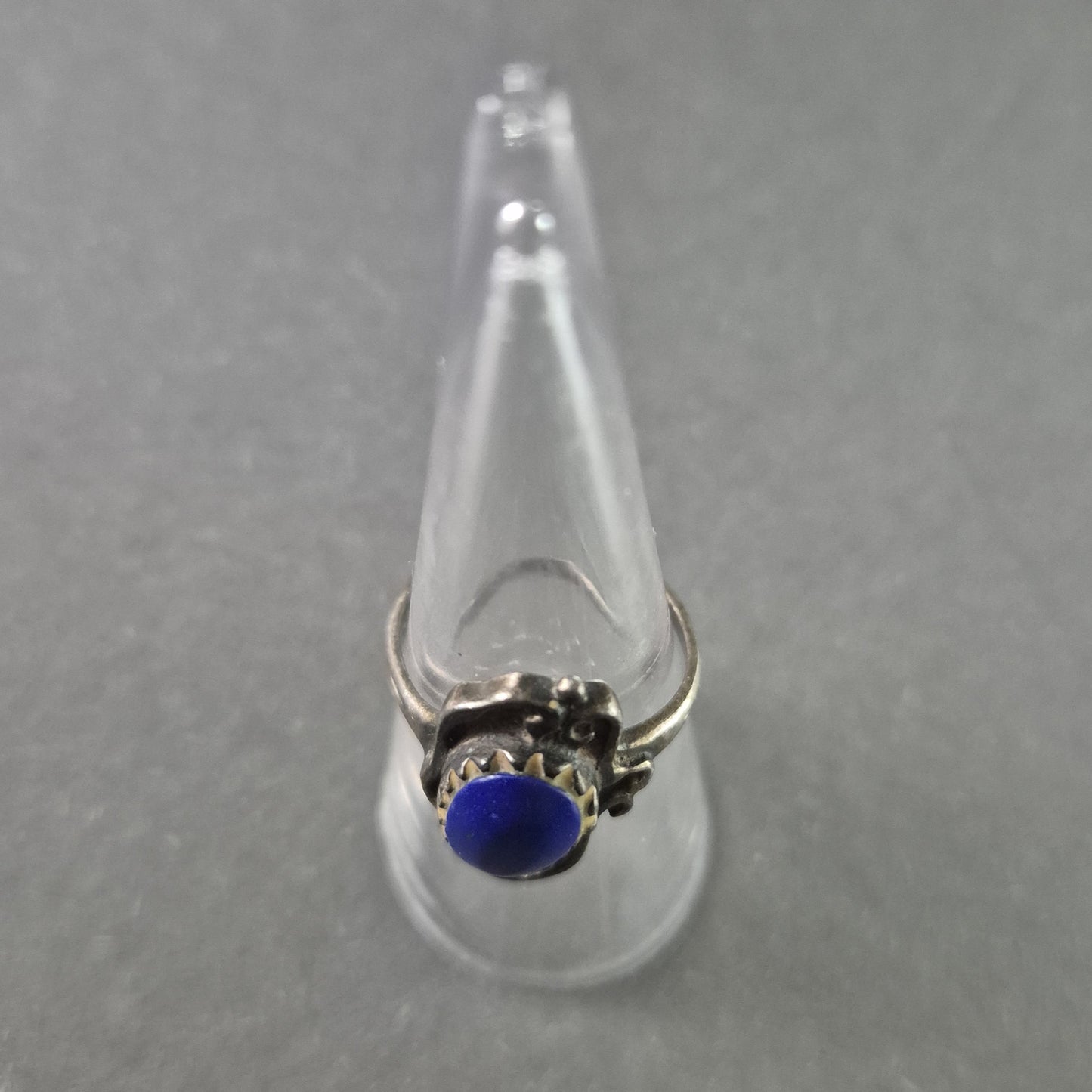 Antiker Silberring mit blauem Stein – Eleganz im Vintage-Stil