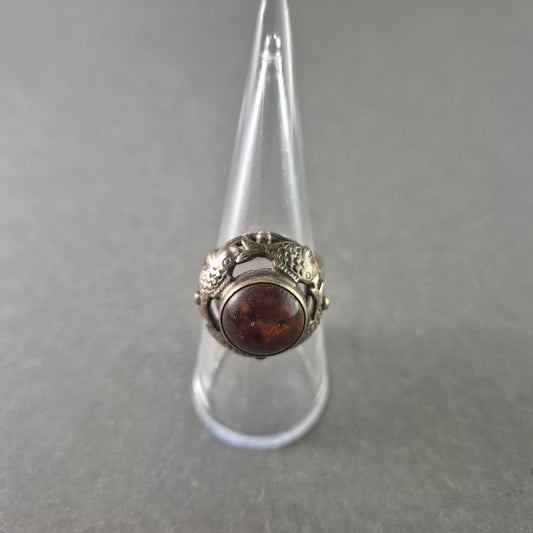 Antiker Silberring mit Bernstein – Exquisites Drachenmotiv