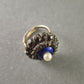 Antiker Silberring mit Granat, Lapislazuli & Perle – Exquisite Handwerkskunst