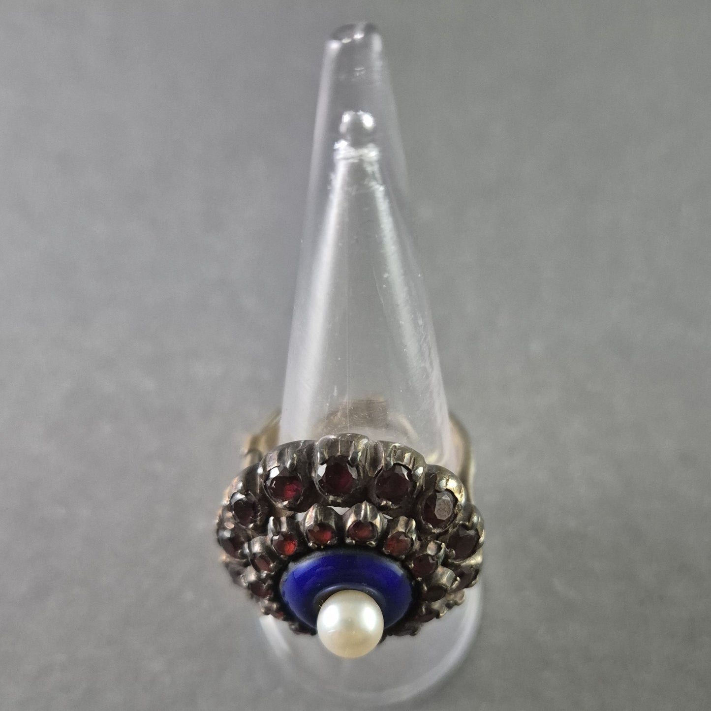 Antiker Silberring mit Granat, Lapislazuli & Perle – Exquisite Handwerkskunst