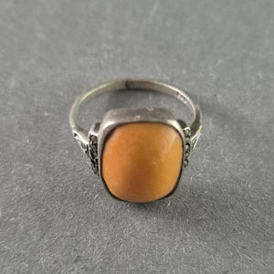 Antiker Silberring mit Butterscotch-Bernstein – Klassische Eleganz