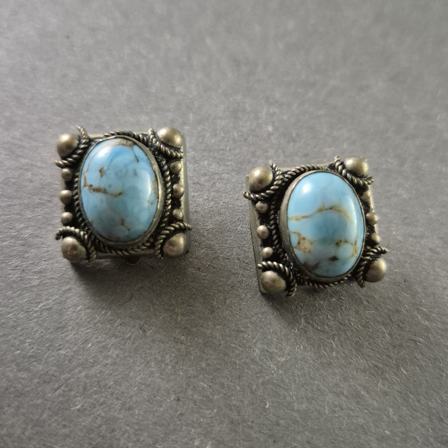 Antike Silber-Ohrclips mit Türkis – Exklusive Handwerkskunst