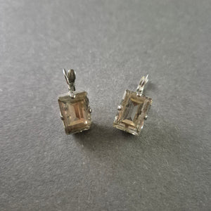 Elegante Silber-Ohrringe mit facettierten Steinen – Klassischer Vintage-Stil