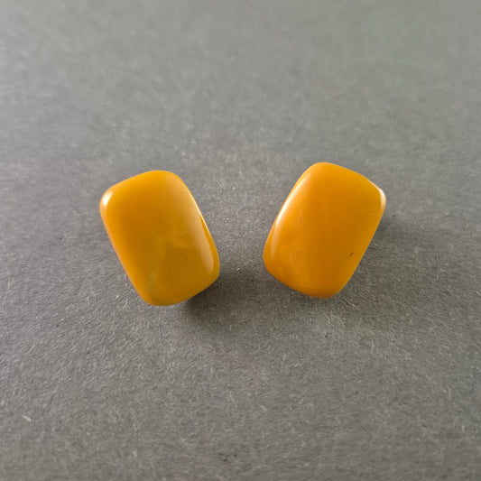 Antike Butterscotch-Bernstein Ohrclips – Schlichte Eleganz