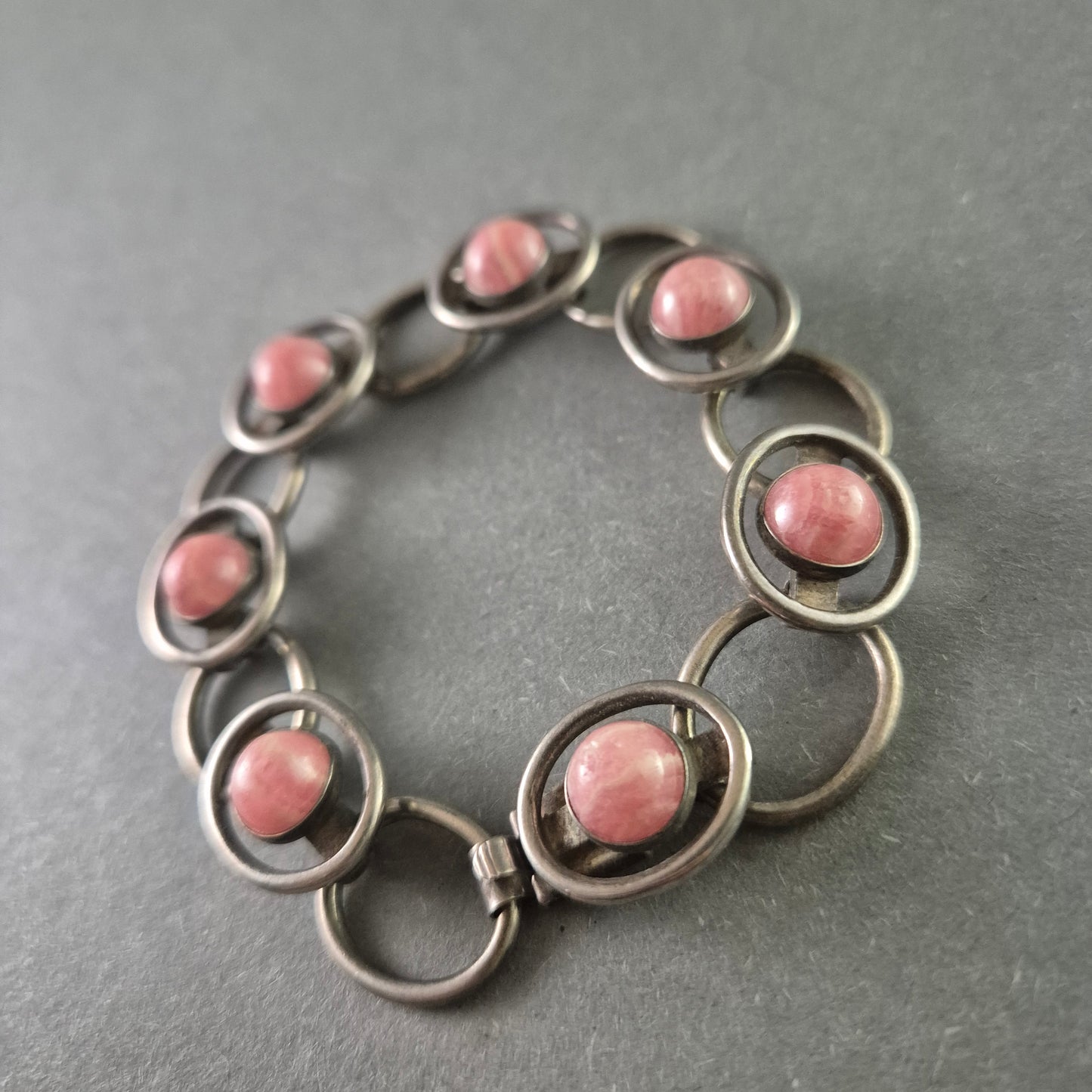 Vintage 925 Silberarmband mit rosa Edelsteinen – Stilvolles Schmuckstück