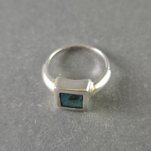 Moderner 925 Silberring mit quadratischem Türkis – Stilvolles Design