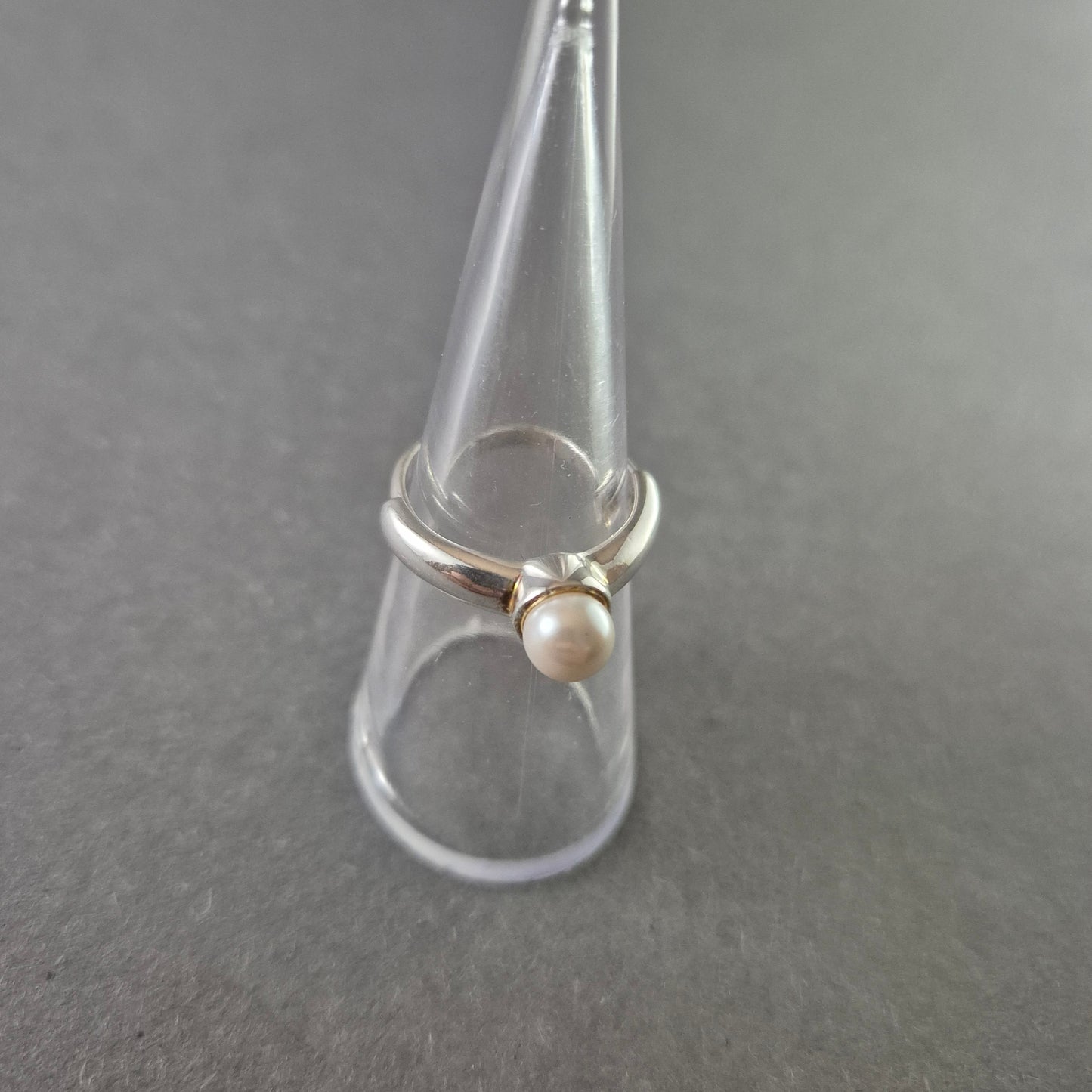 Eleganter 925 Silberring mit echter Perle – Klassische Schönheit