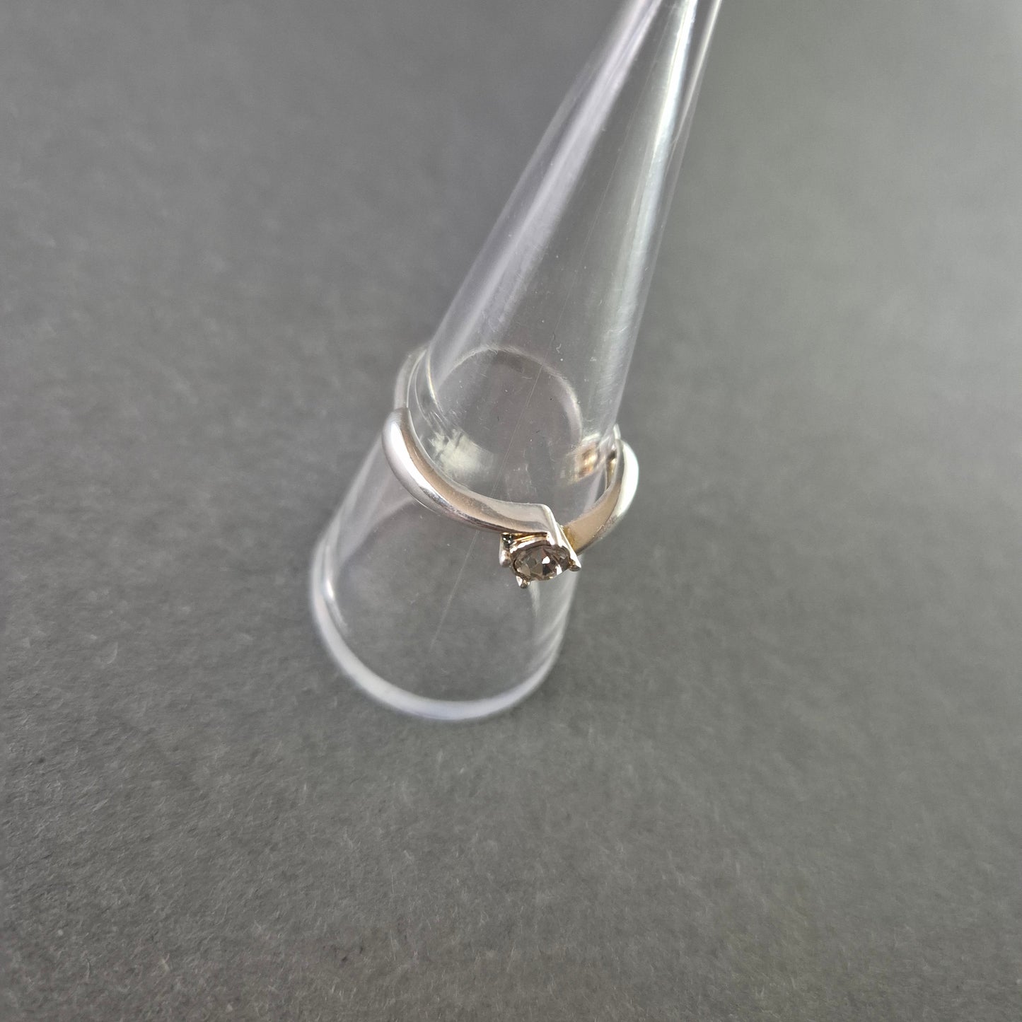 Eleganter 925 Silberring mit funkelndem Zirkonia – Zeitlose Schönheit