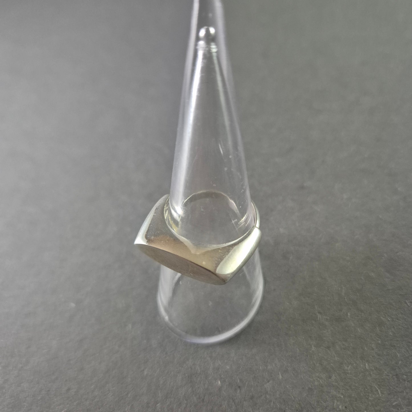 Moderner 925 Silberring – Minimalistisches Design für stilbewusste Träger