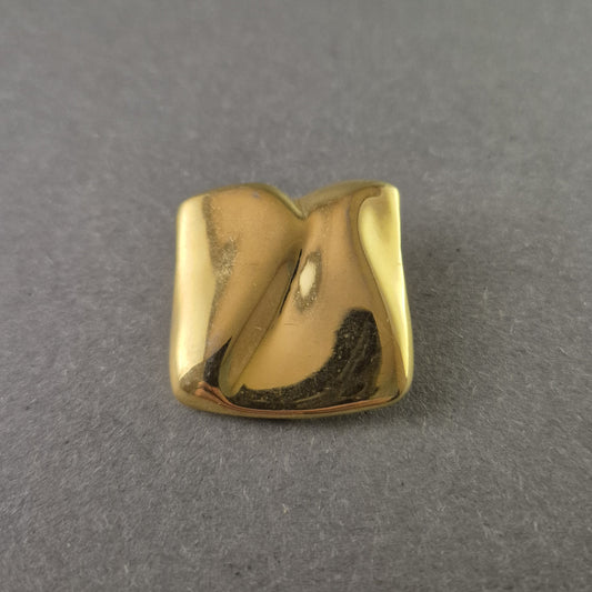 Elegante vergoldete Designer-Brosche – Zeitlose Eleganz mit modernem Twist