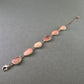 Zartes Armband mit rosa Edelstein-Cabochons – Elegante Handarbeit