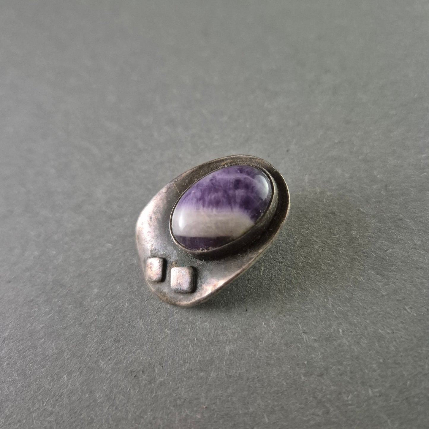 Vintage-Clip-Ohrring mit Amethyst – Zeitlose Eleganz in Silber