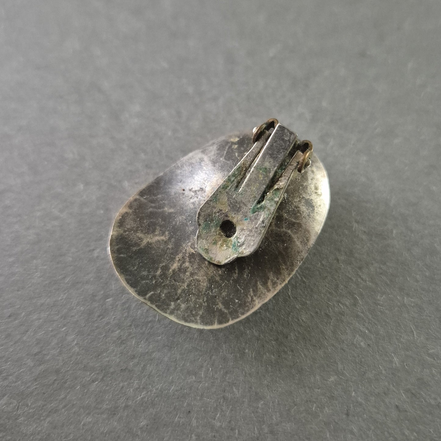 Vintage-Clip-Ohrring mit Amethyst – Zeitlose Eleganz in Silber