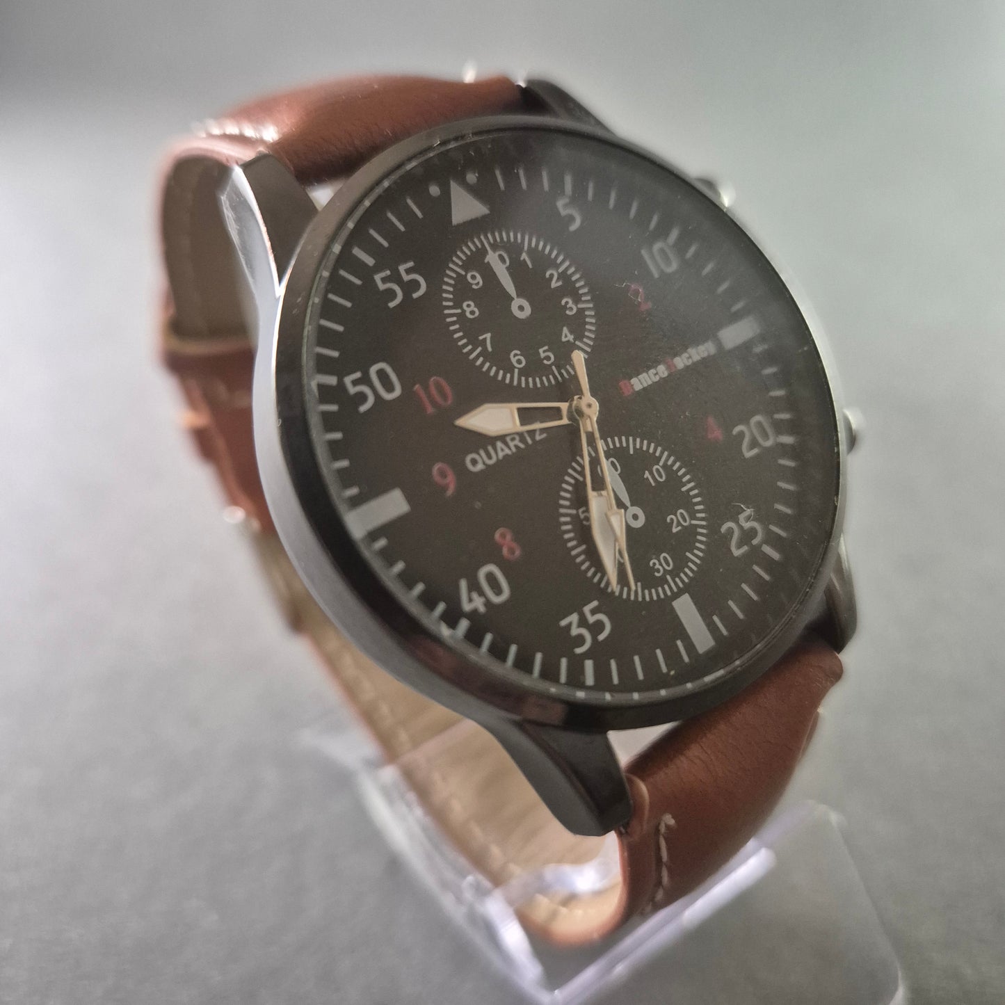 Sportliche Dance Jockey Herrenarmbanduhr Markantes Design mit Lederarmband