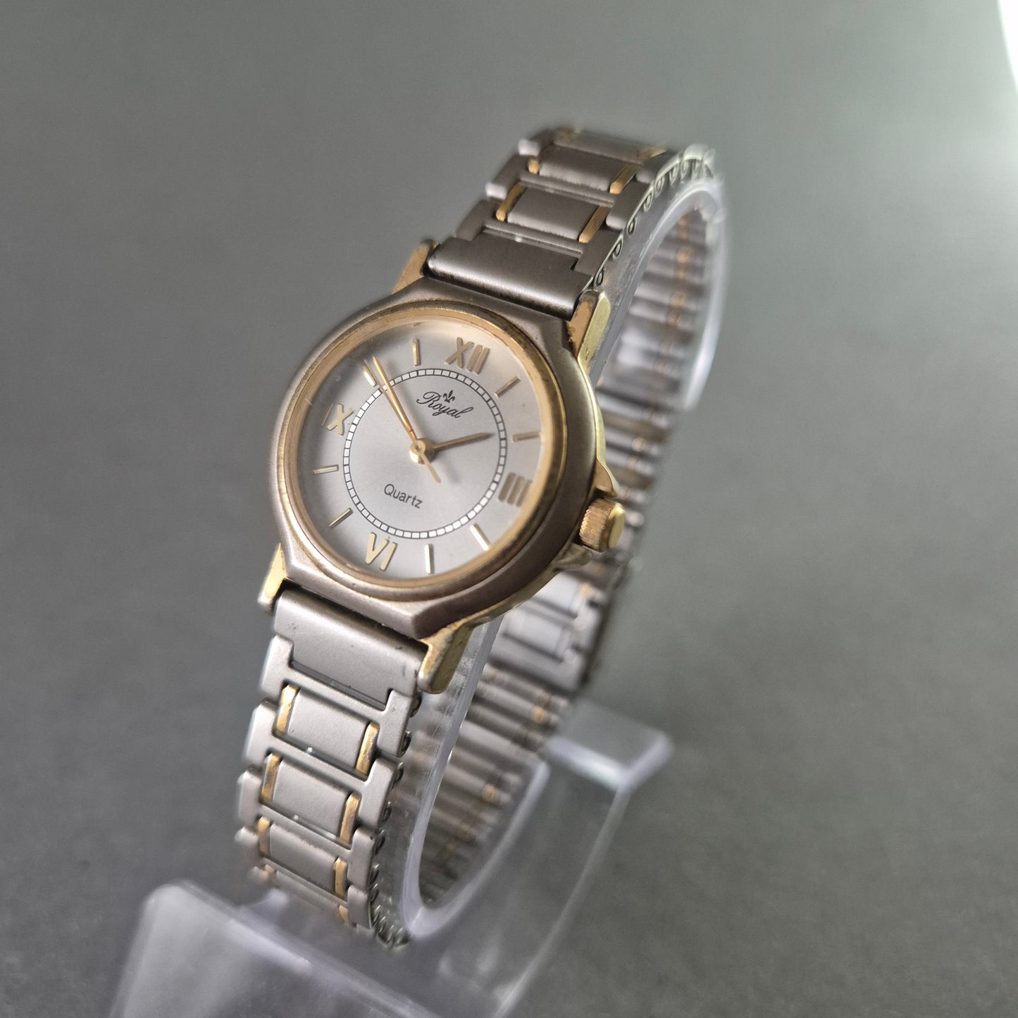 Elegante Royal Damenarmbanduhr – Klassisches Design mit römischen Ziffern