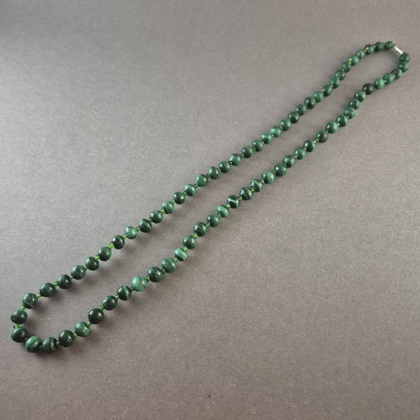 Vintage Malachit-Halskette – Eleganz in Grün