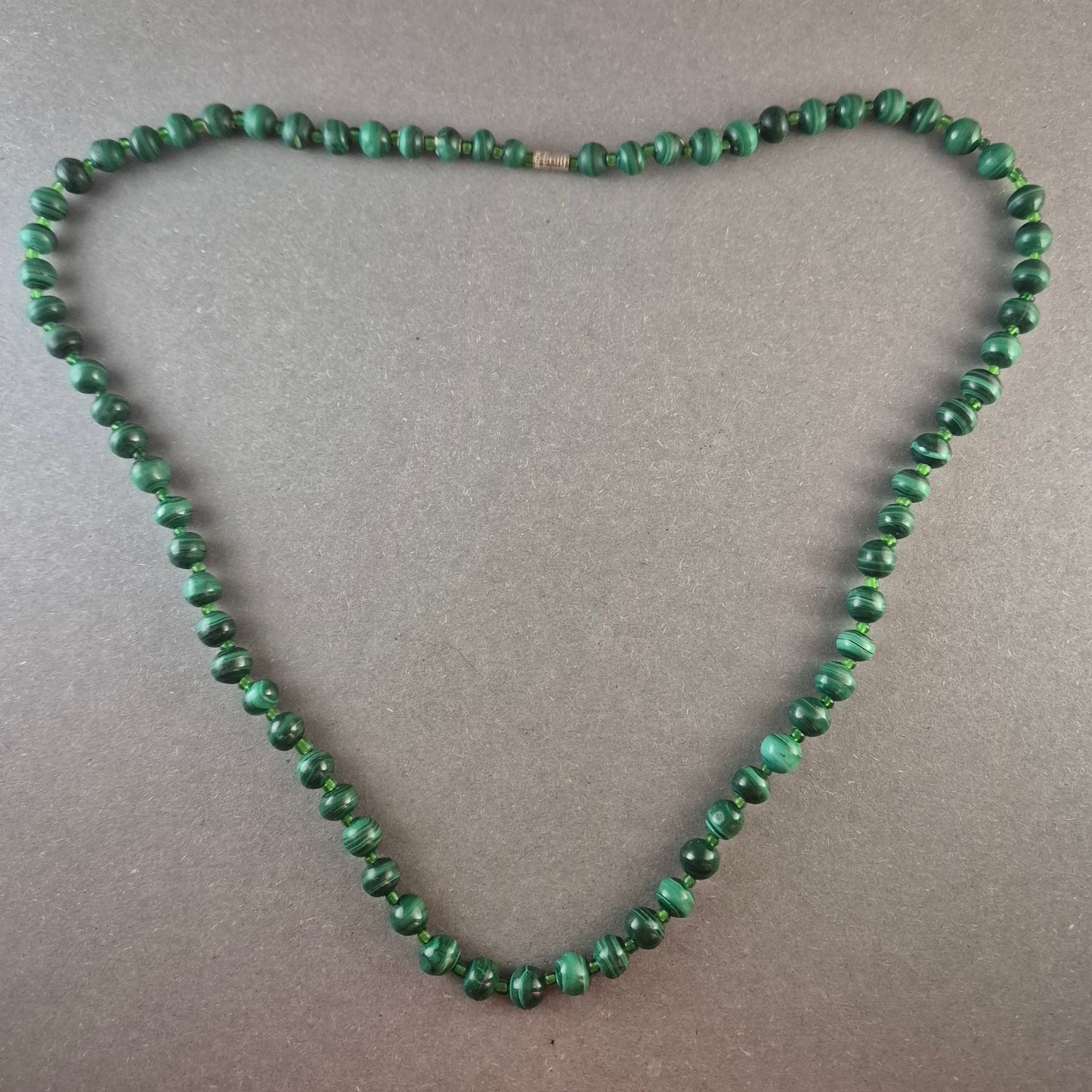 Vintage Malachit-Halskette – Eleganz in Grün