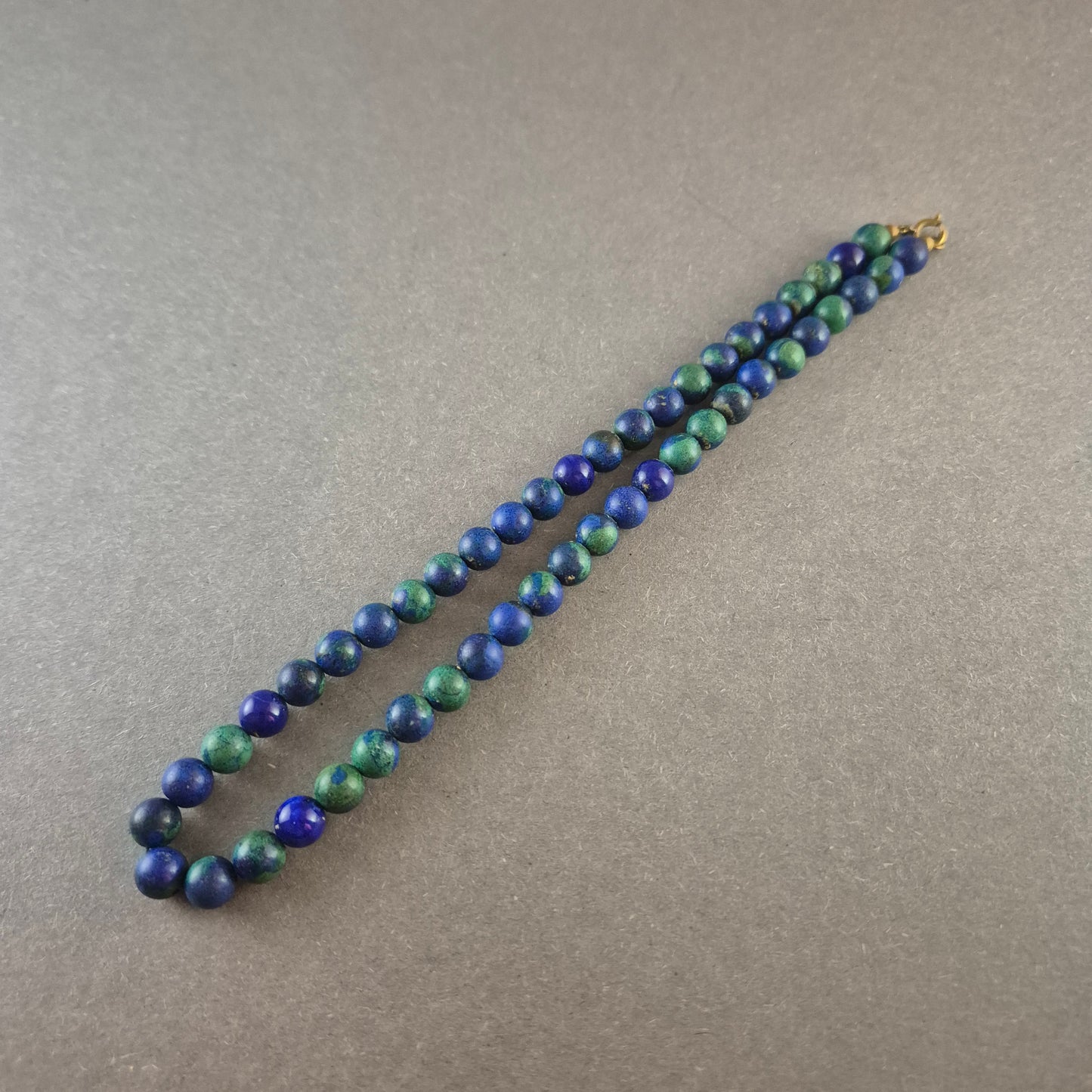 Vintage Azurit-Malachit-Halskette – Elegantes Farbenspiel