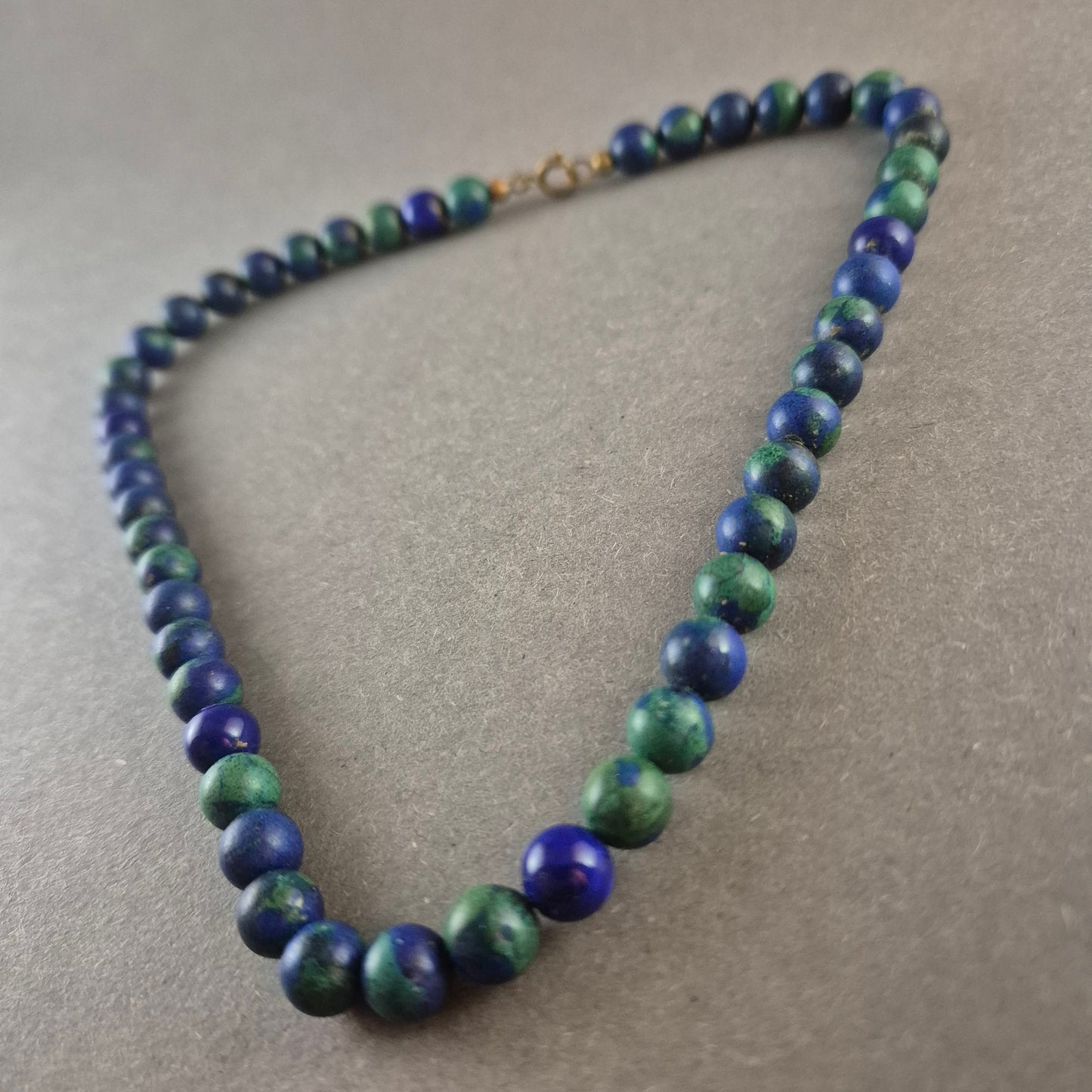 Vintage Azurit-Malachit-Halskette – Elegantes Farbenspiel