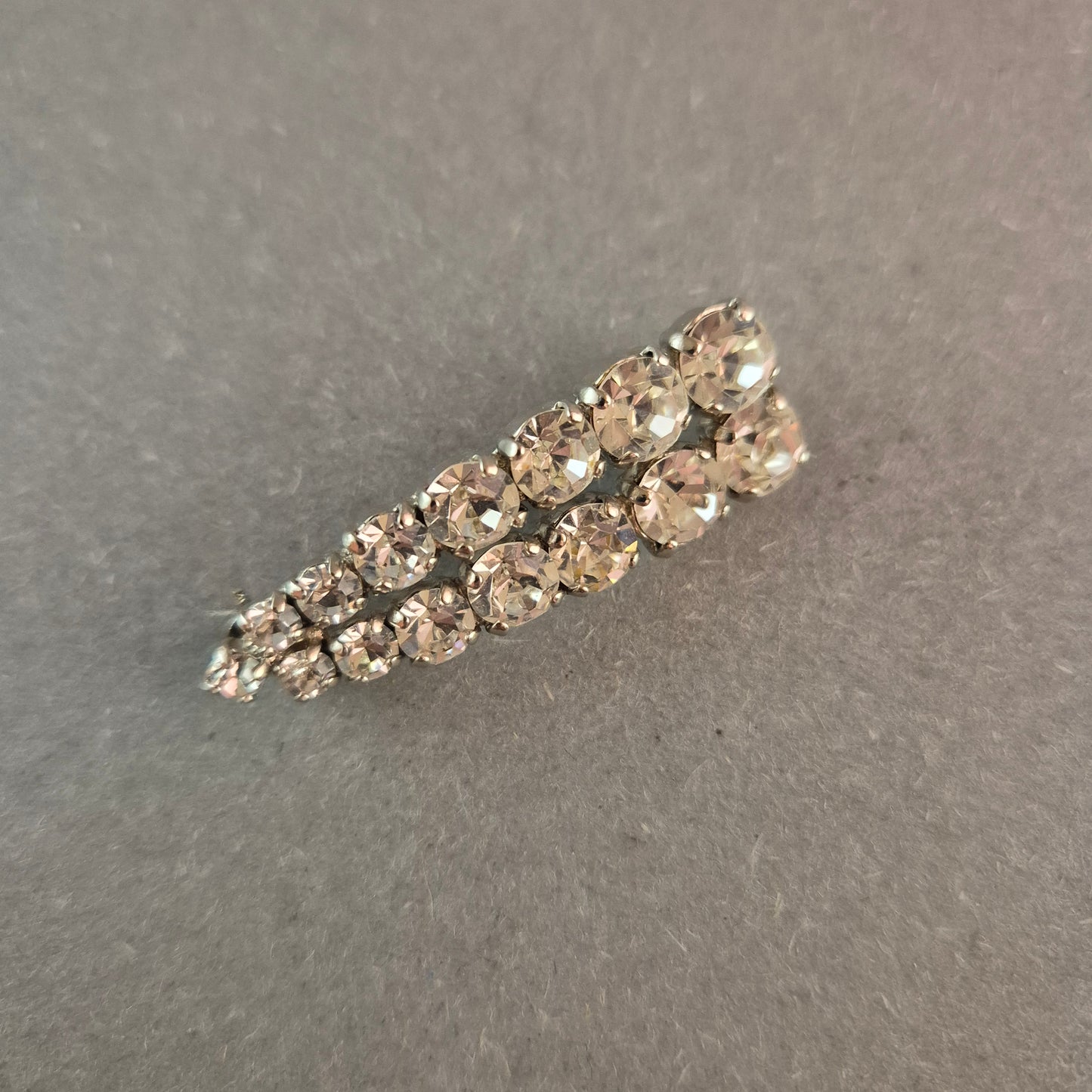 Glanzvolle Vintage-Strass-Brosche – Funkelnder Hingucker