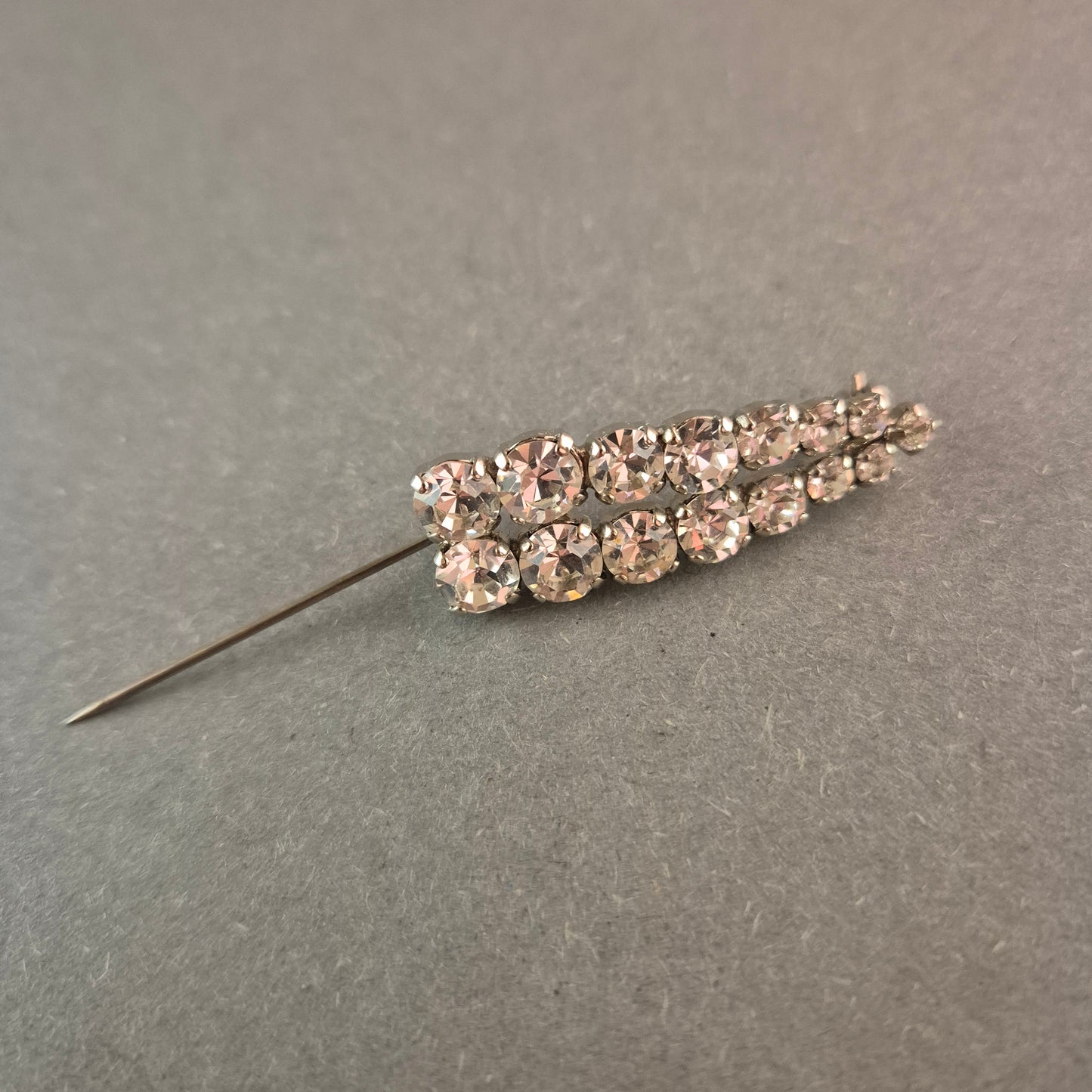 Glanzvolle Vintage-Strass-Brosche – Funkelnder Hingucker