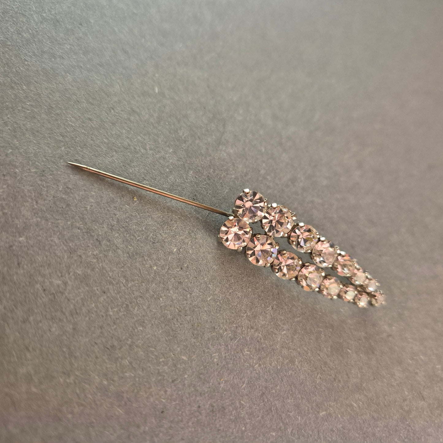 Glanzvolle Vintage-Strass-Brosche – Funkelnder Hingucker