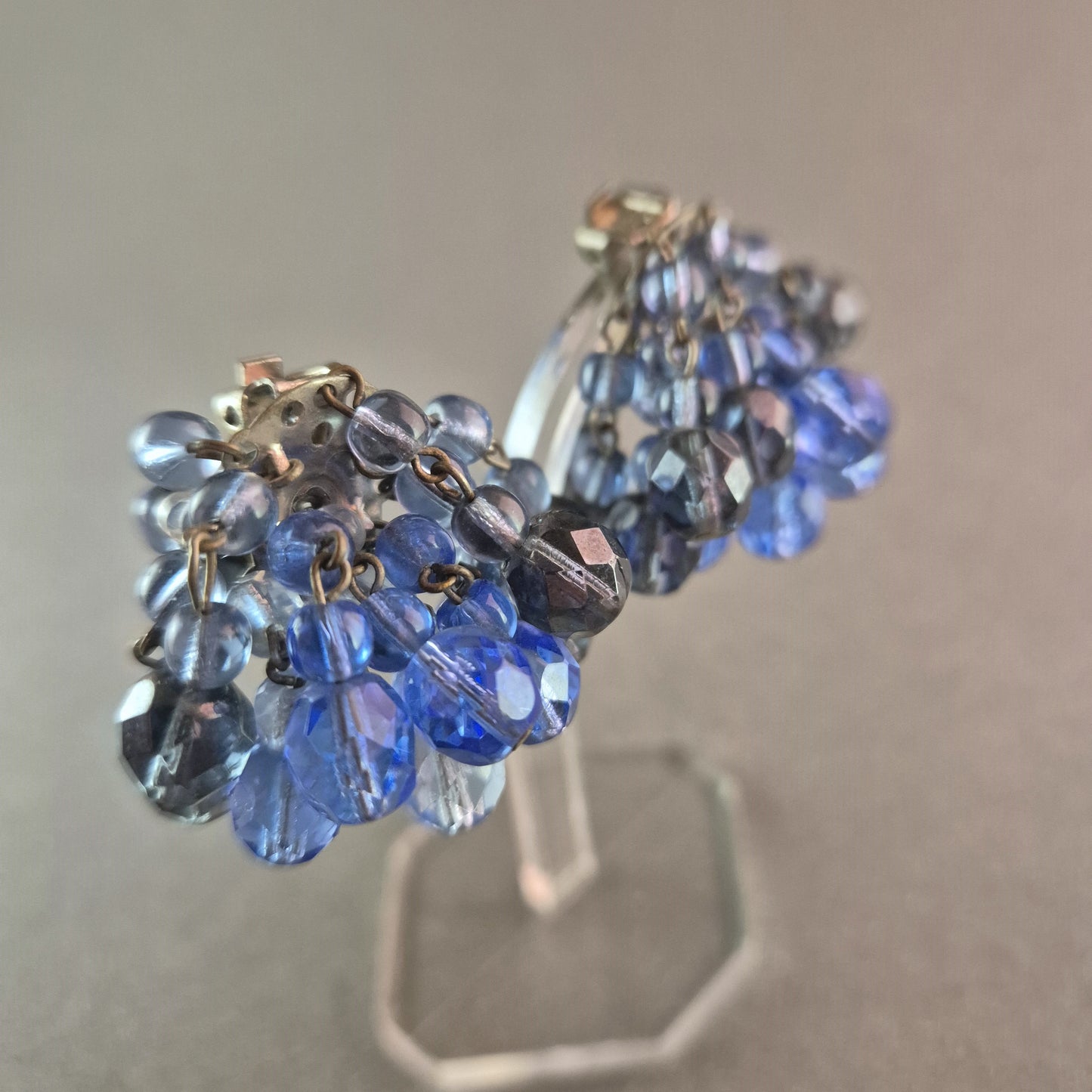 Vintage Clip-Ohrringe aus Westdeutschland – Funkelndes Blau mit Glasperlen