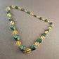 Vintage-Glasperlenkette – Elegante Farbkombination in Grün & Gelb