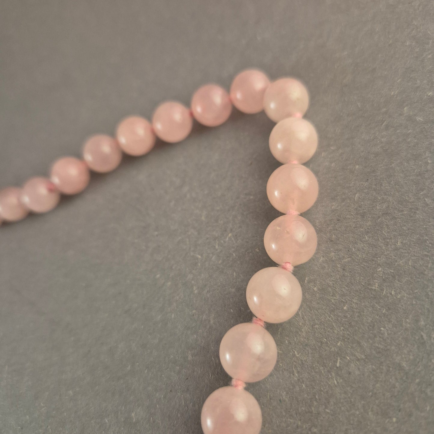 Rosenquarz-Perlenkette – Natürliche Eleganz & sanfte Ausstrahlung