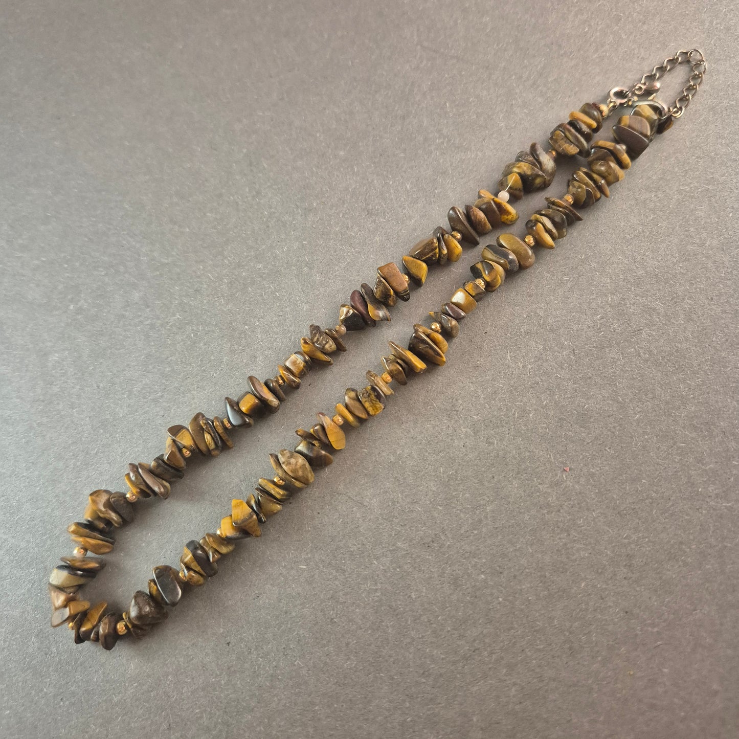 Tigeraugen-Stein Kette – Naturstein-Schmuck mit einzigartiger Maserung