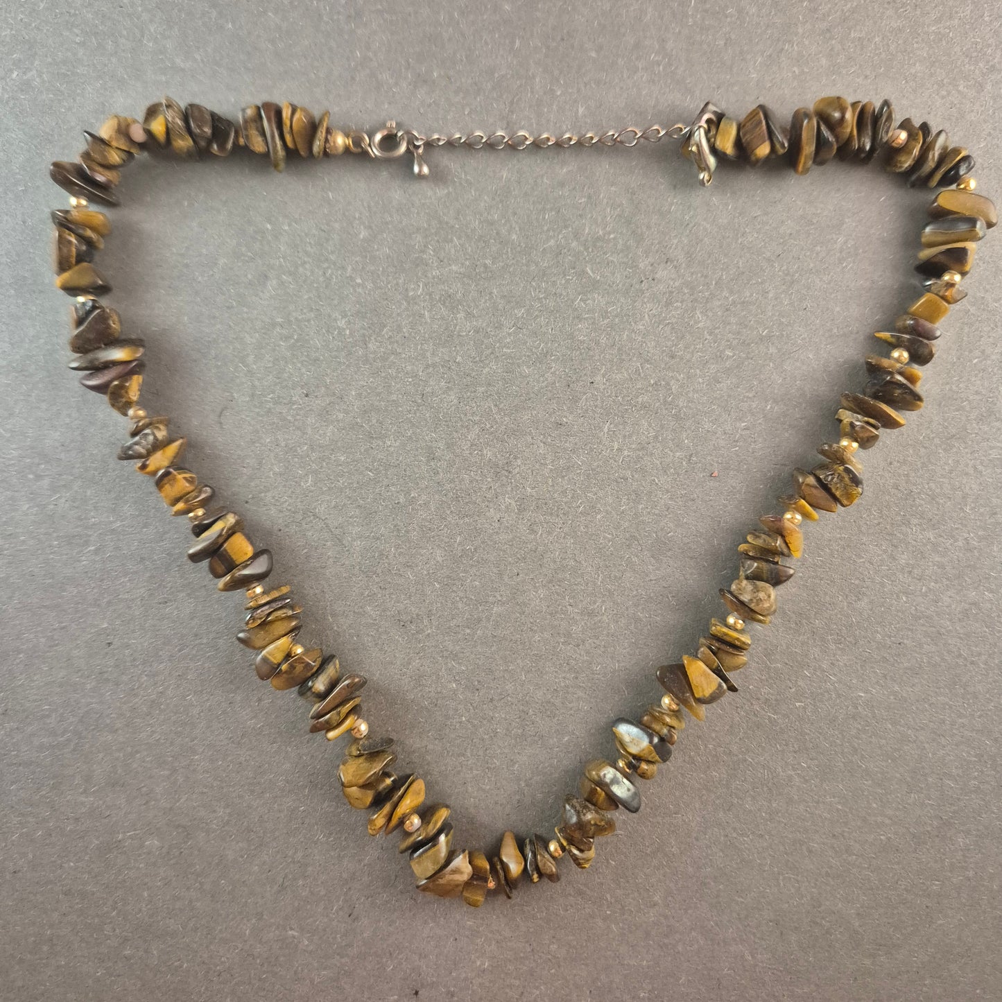 Tigeraugen-Stein Kette – Naturstein-Schmuck mit einzigartiger Maserung