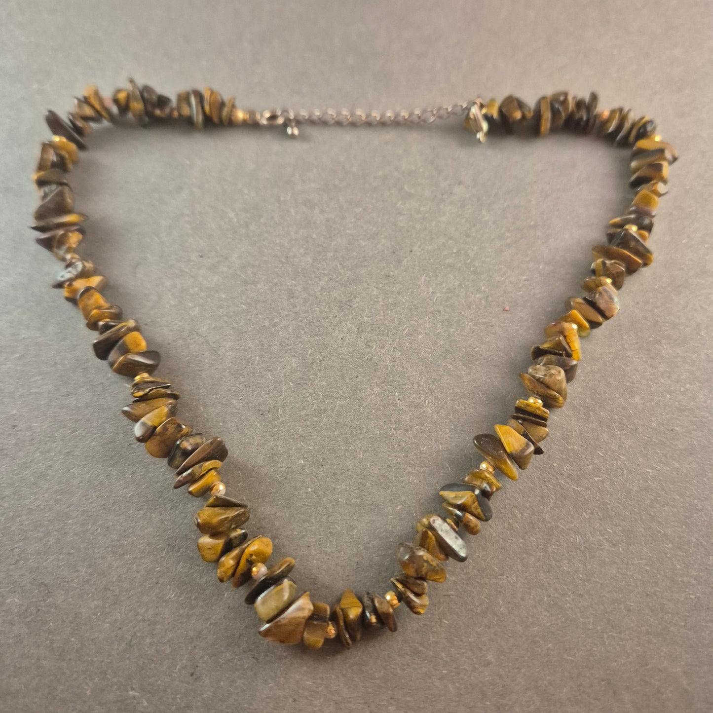 Tigeraugen-Stein Kette – Naturstein-Schmuck mit einzigartiger Maserung