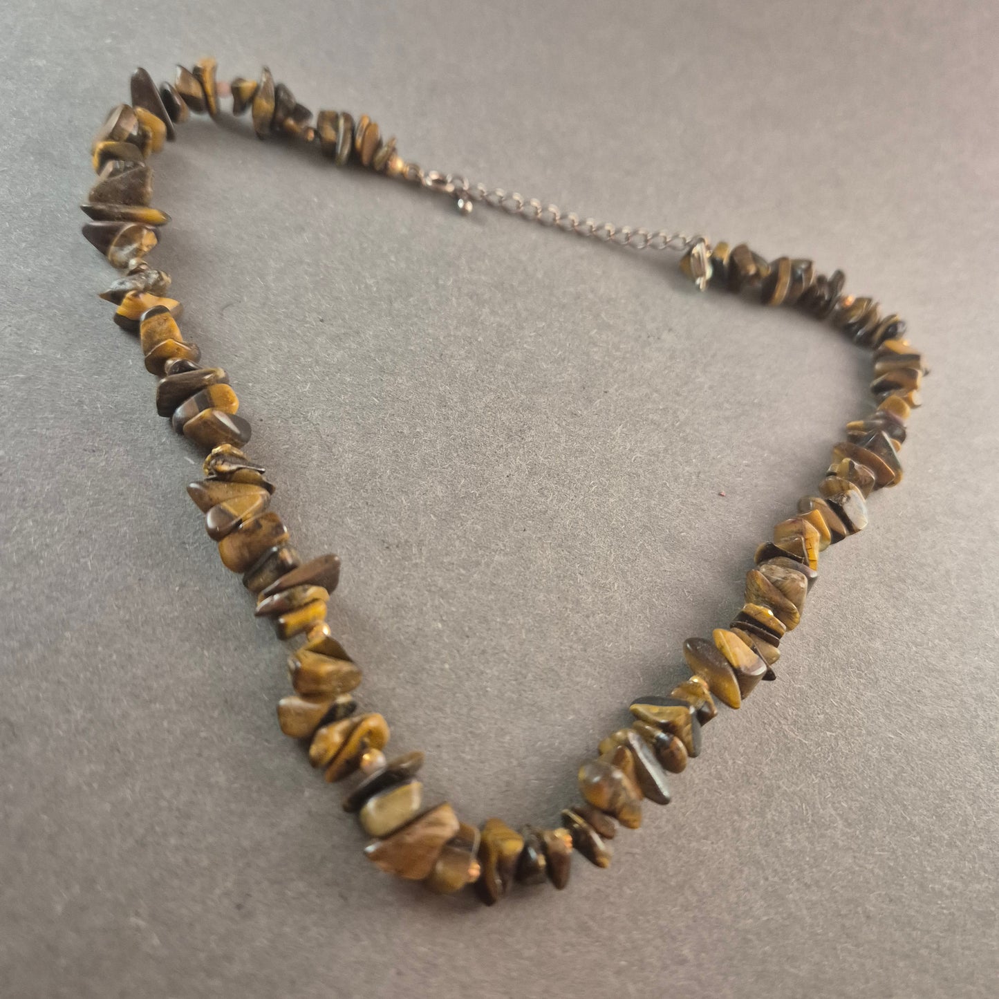 Tigeraugen-Stein Kette – Naturstein-Schmuck mit einzigartiger Maserung