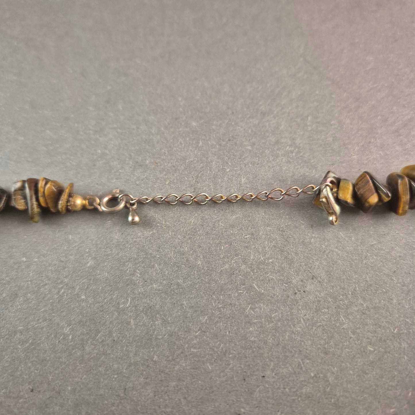 Tigeraugen-Stein Kette – Naturstein-Schmuck mit einzigartiger Maserung