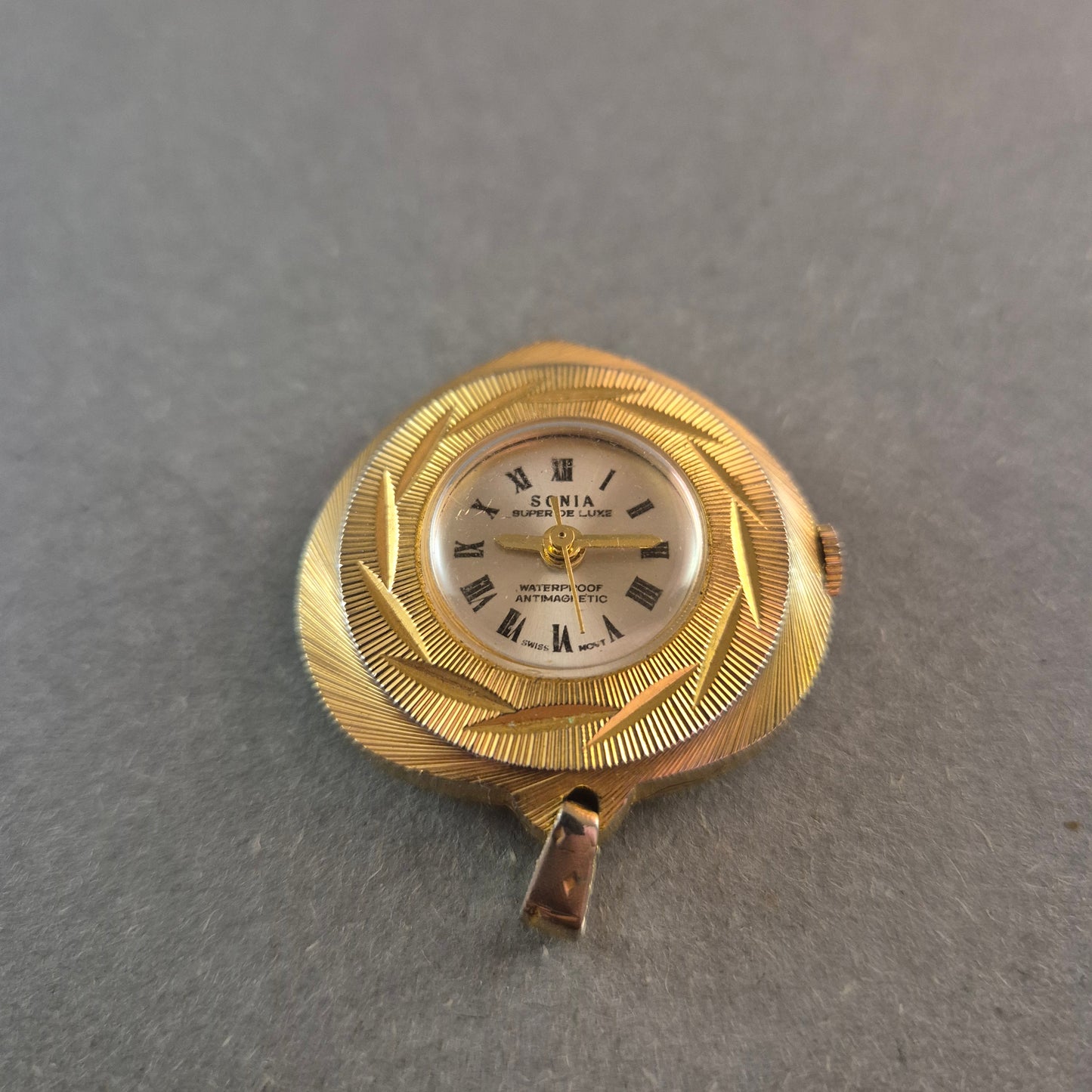 Sonia Per De Luxe Taschenuhr-Anhänger – Vergoldetes Vintage-Design