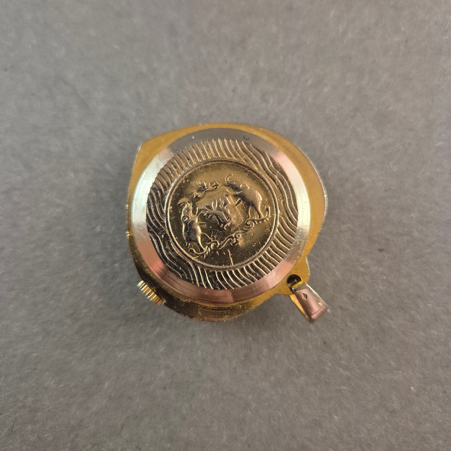 Sonia Per De Luxe Taschenuhr-Anhänger – Vergoldetes Vintage-Design