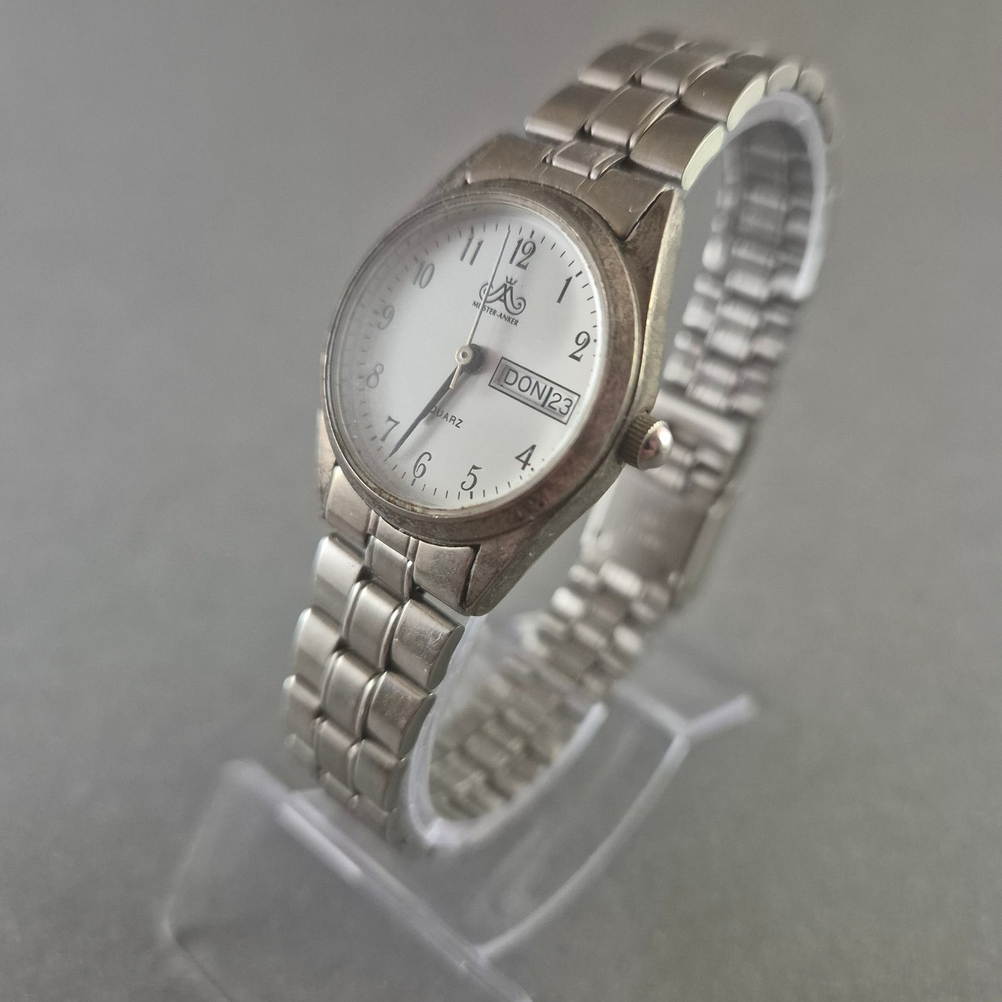 Meister Anker Herrenarmbanduhr – Klassisches Design mit Tagesanzeige