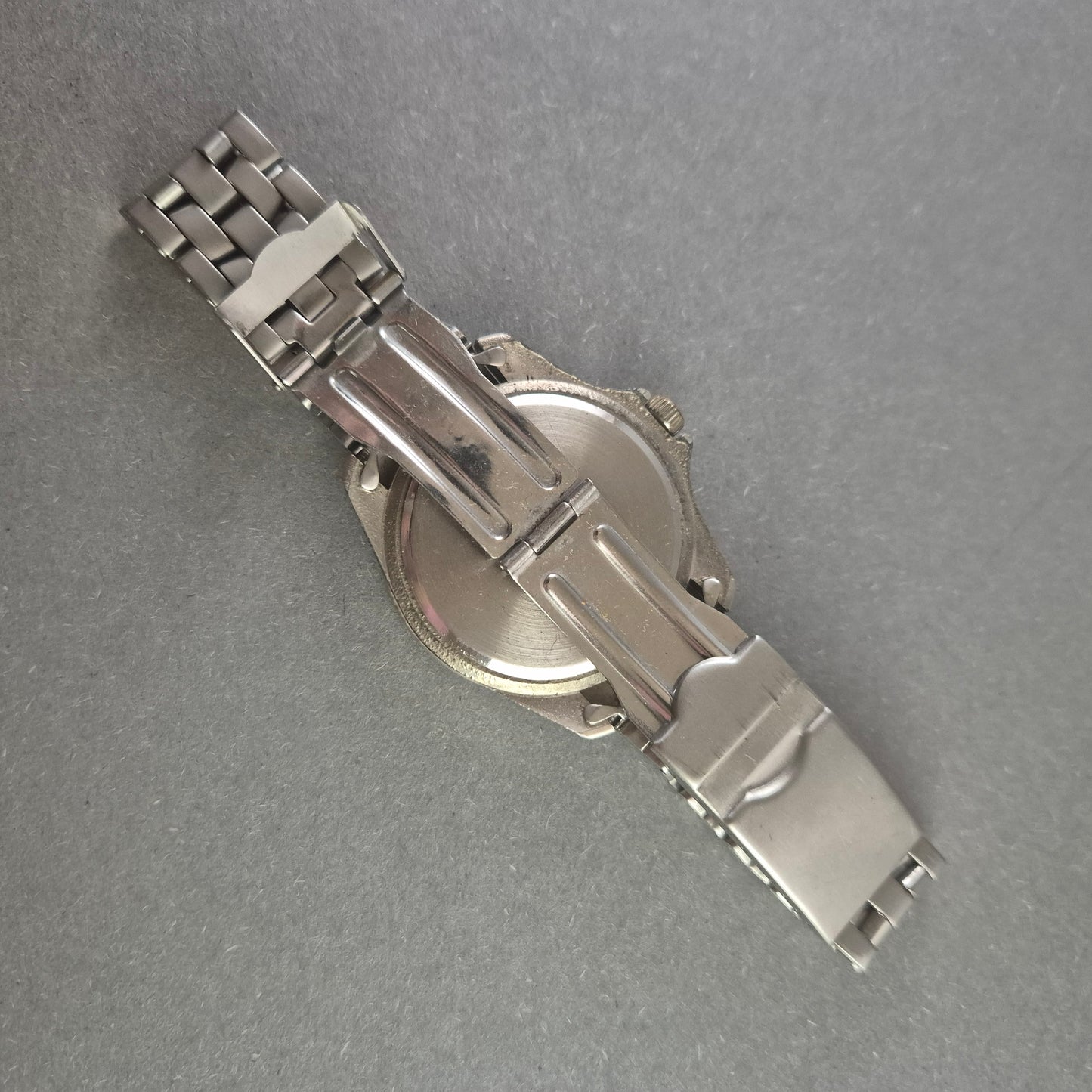 CMW Nürburgring Herrenarmbanduhr – Sportliches Design mit Edelstahlarmband