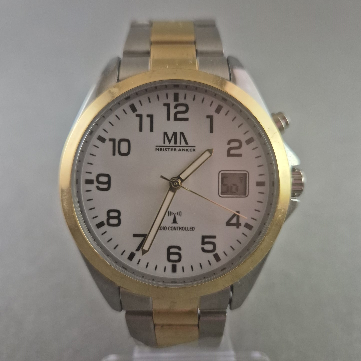 Meister Anker Herrenarmbanduhr – Funkgesteuertes Präzisionsmodell in Bicolor