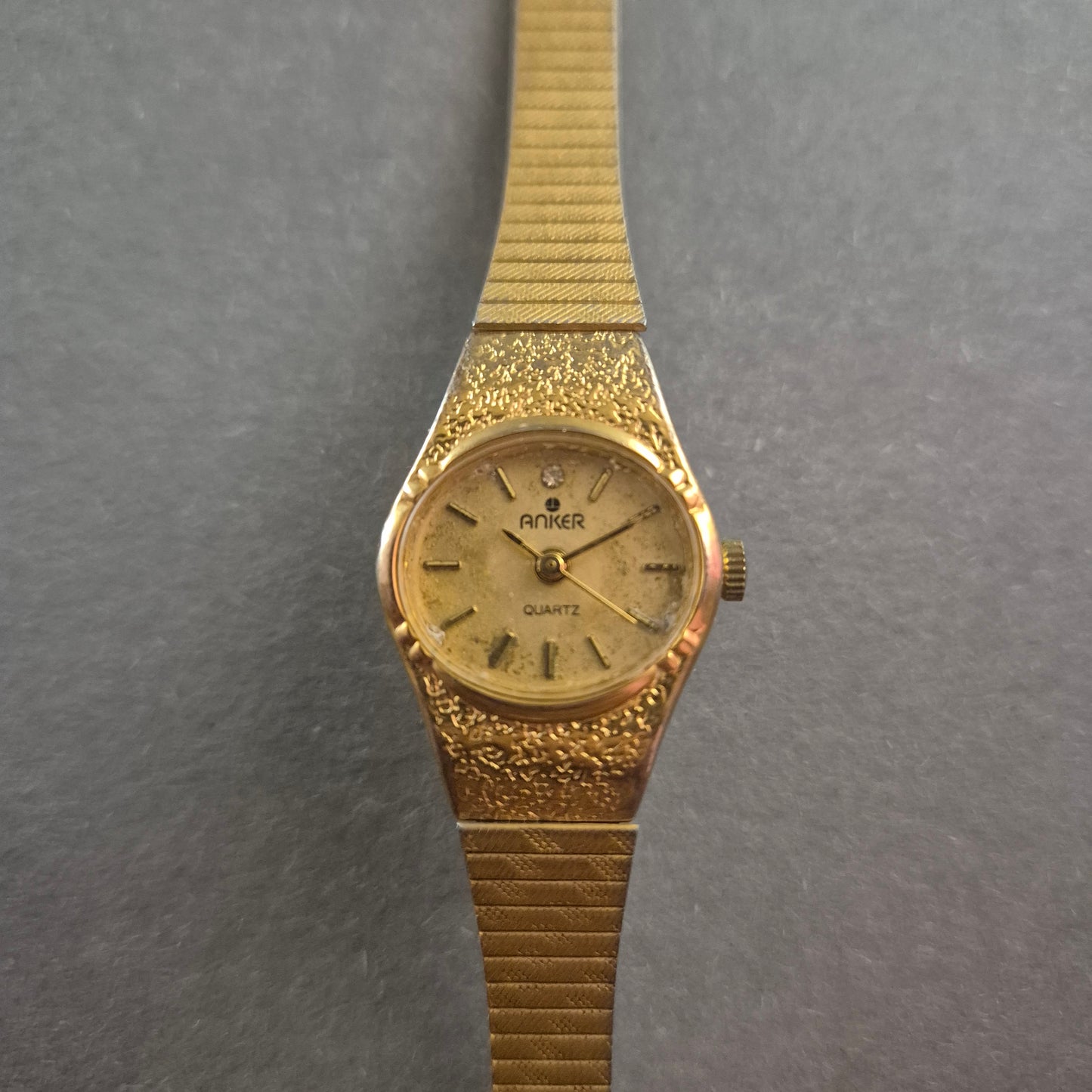 Anker Armbanduhr – Elegantes Vintage-Design in Gold