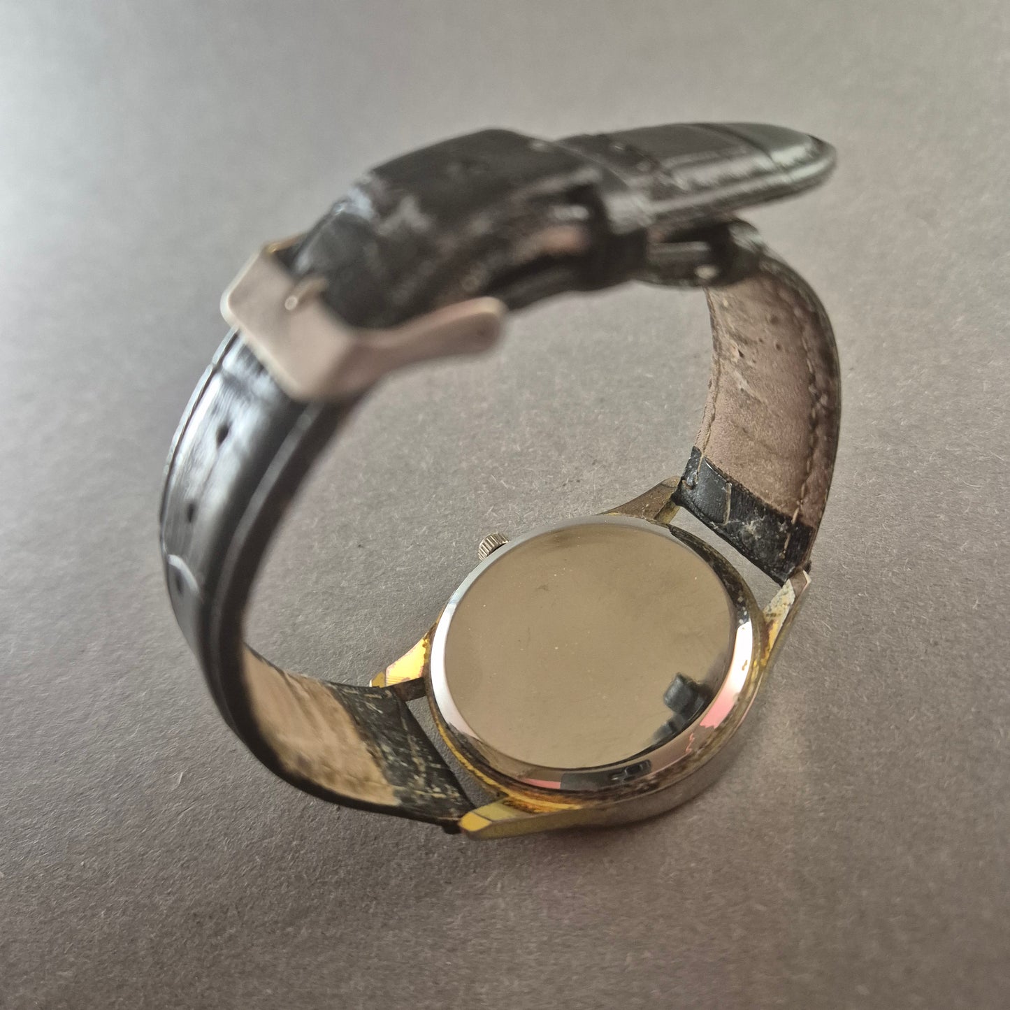 Eiger Millennium Edition Armbanduhr – Klassische Eleganz in Schwarz