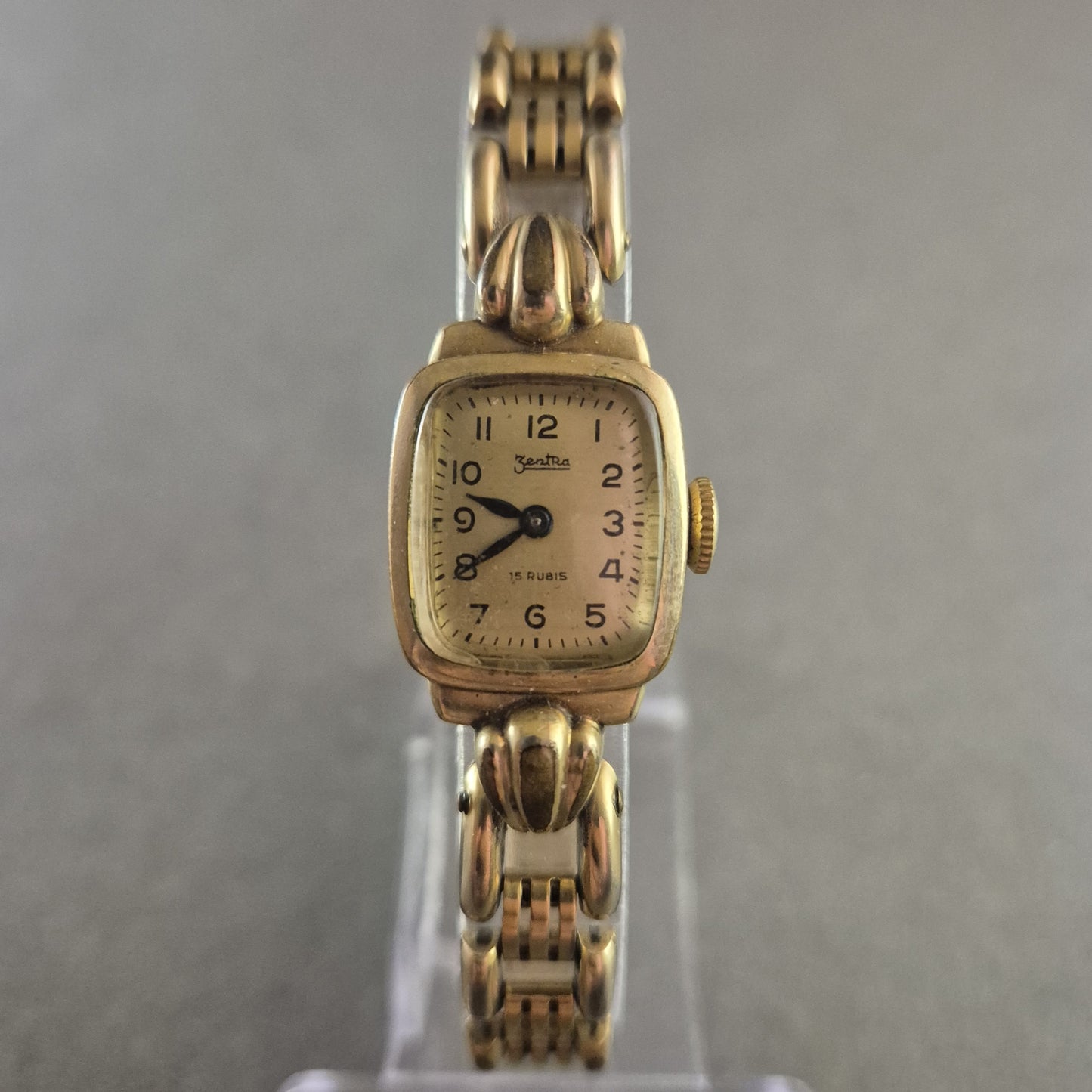 Zentra Vintage Armbanduhr – Elegantes Design mit 15 Rubis Werk