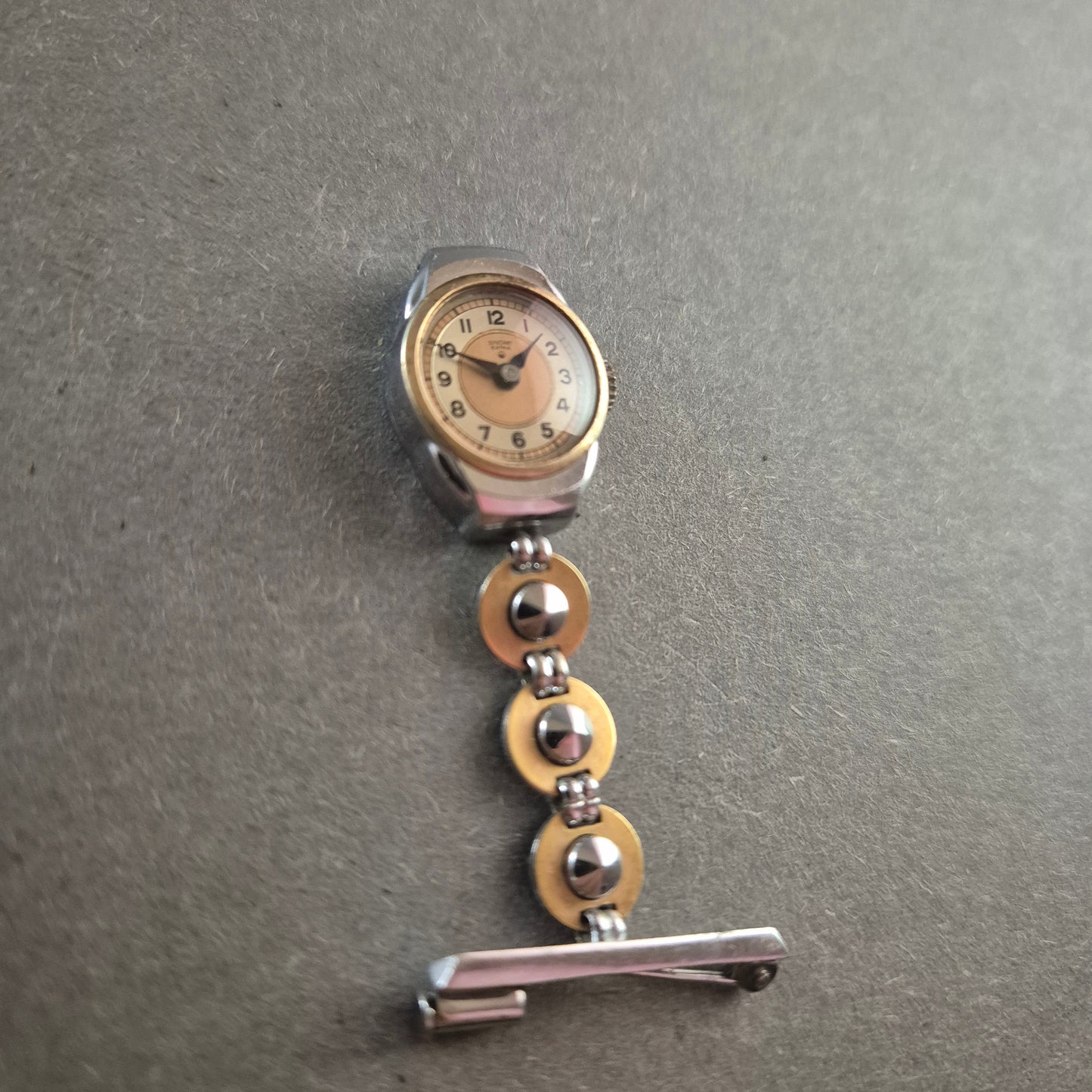 Vintage Syntakt Extra Krankenschwesteruhr – Klassischer Retro-Stil