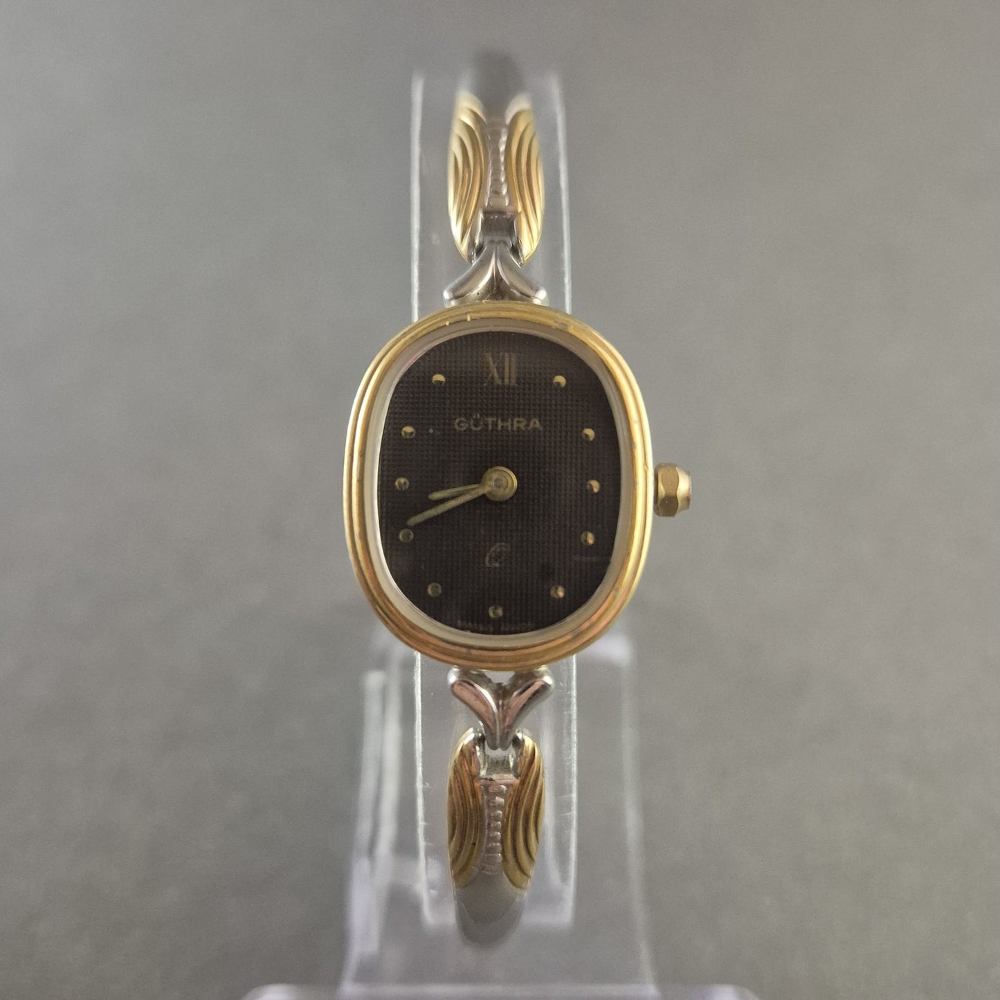 Elegante Guthra Damenarmbanduhr – Klassischer Vintage-Charme