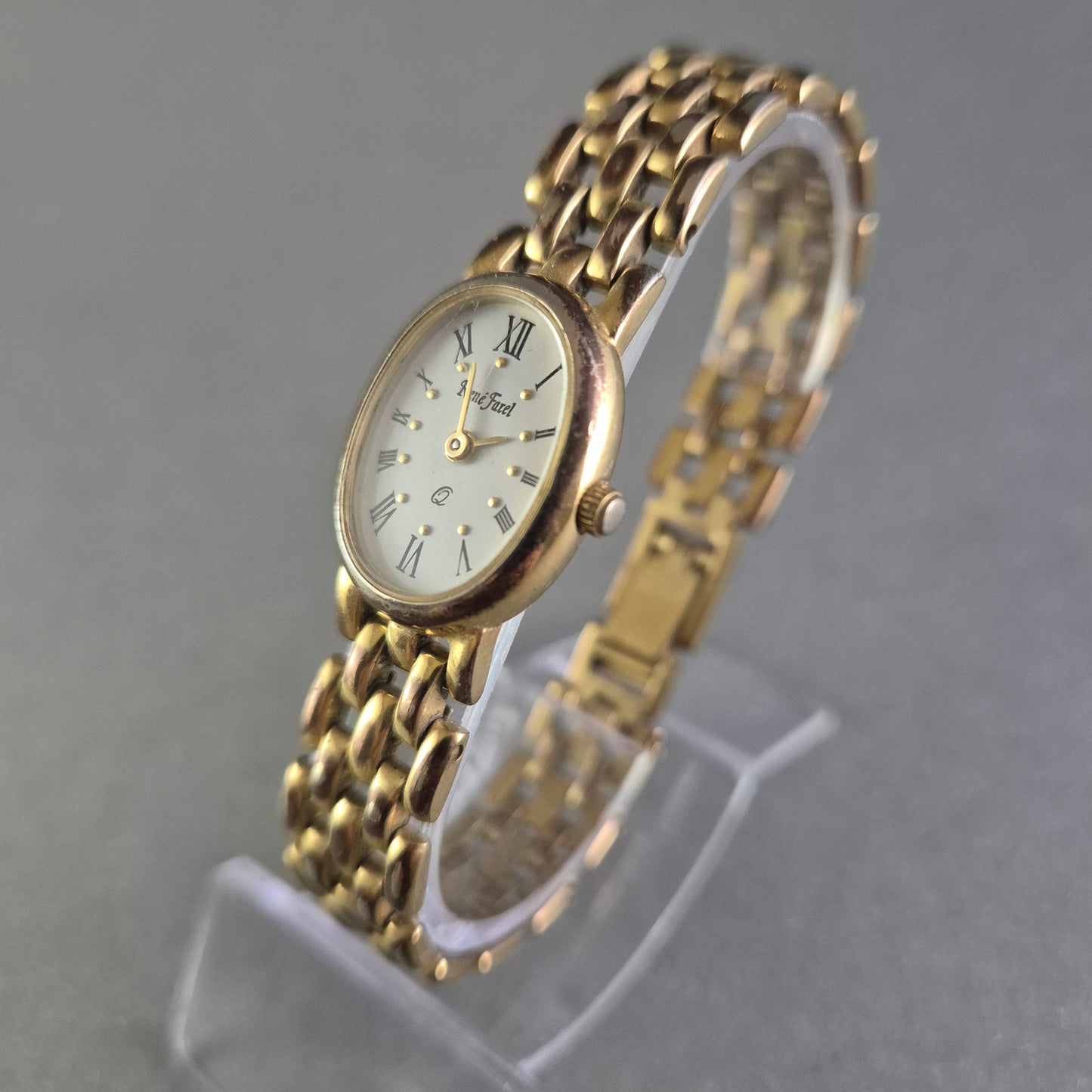 Elegante Damenarmbanduhr „RelicFuel“ – Goldfarben mit römischen Ziffern