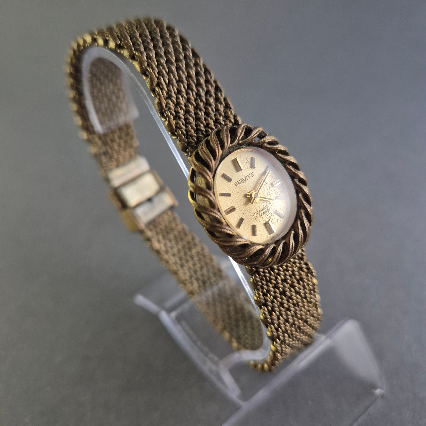 Elegante Provita Damenarmbanduhr – Vintage-Charme mit geflochtenem Armband