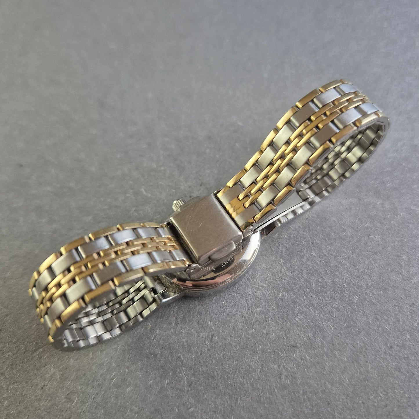 Regent Damenarmbanduhr – Klassische Eleganz in Bicolor-Optik