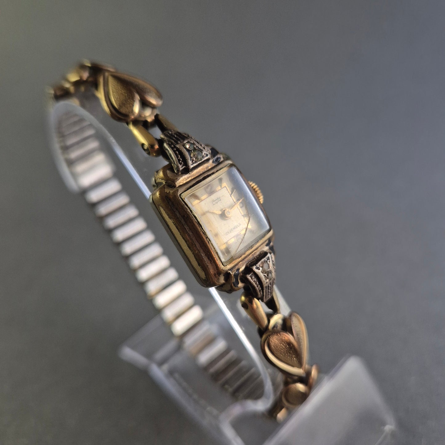 Exklusive Carla Damenarmbanduhr – Vintage-Schmuckstück mit Herzmotiv