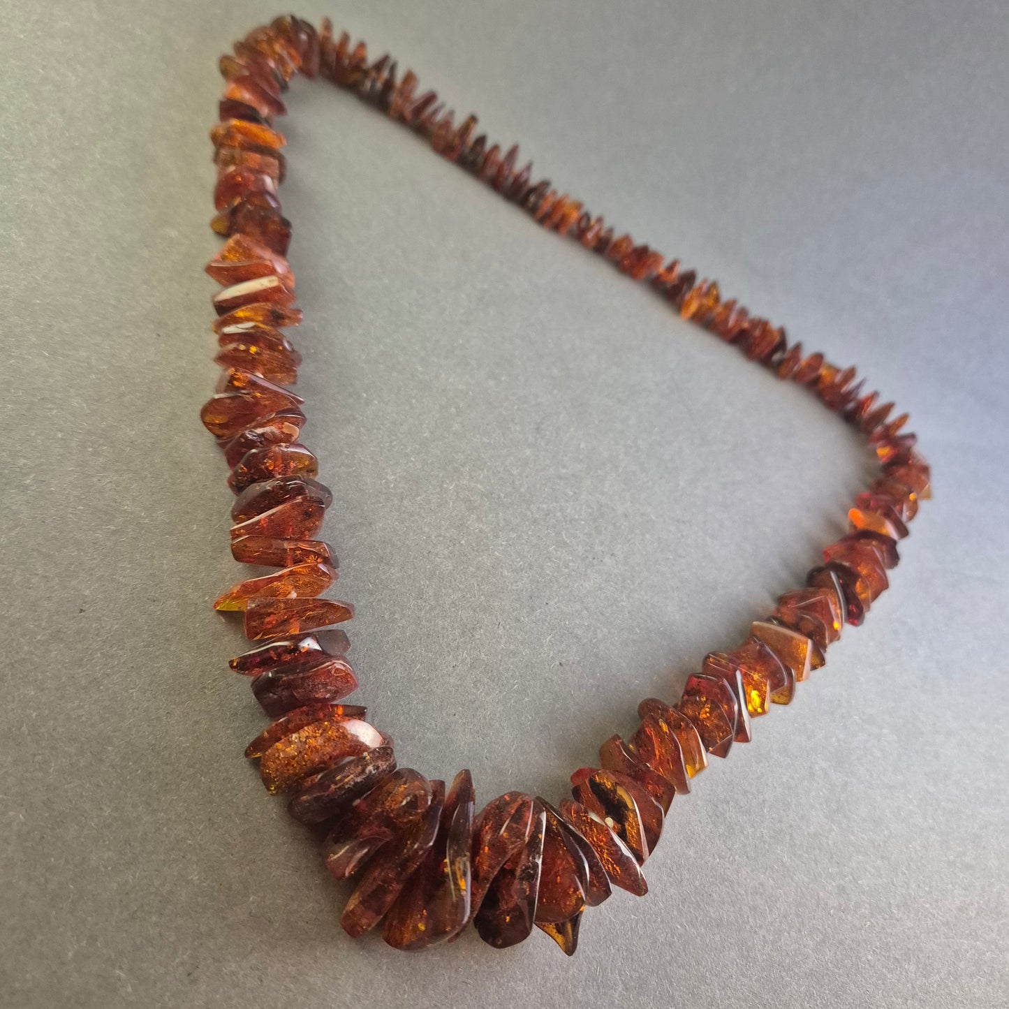Echte Bernstein-Kette – Naturbelassener Look für Liebhaber von Edelsteinschmuck